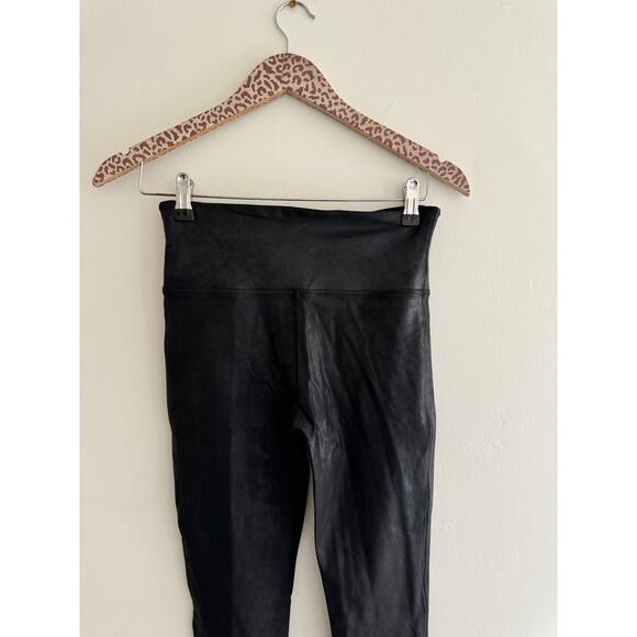 SPANX Faux Leather Black Leggings Size Medium - Picture 4 of 6